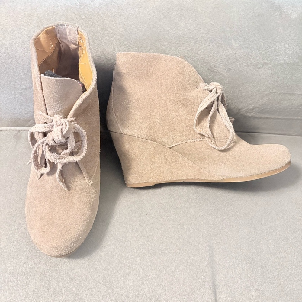 Women's Tan Suede Wedge Ankle Boots